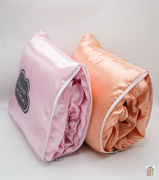 รับทำหมอนผ้าห่มตามแบบ ทำหมอนผ้าห่มตามแบบลูกค้า รับผลิตหมอนผ้าห่ม เพื่อใช้เป็น ของพรีเมี่ยม รับผลิตหมอนผ้าห่มและถุงผ้าลดโลกร้อน รับทำของขวัญของชำร่วย หมอนพิมพ์โลโก้พิมพ์ลาย หมอนพับได้หมอนพรีเมี่ยม หมอนผ้าห่ม,หมอนผ้าห่มผ้าร่ม,หมอน​ผ้าห่มผ้าสำลี หมอนผ้าห่มผ้านาโน ชลบุรี ระยอง พัทยา ภูเก็ต กระบี่ พังงา หาดใหญ่ สงขลา เชียงใหม่ หาดใหญ่ นนทบุรี ขอนแก่น โคราช อุบลราชธานี ฉะเชิงเทรา ปราจีนบุรี สระแก้ว สมุทรปราการ ภาคเหนือ ภาคใต้ ภาคกลาง ภาคอีสาน